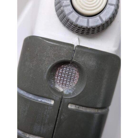 EuroSteam Steam Iron Model 4488 W/ Internal Boiler 800 watt Tested & Working - Picture 6 of 7